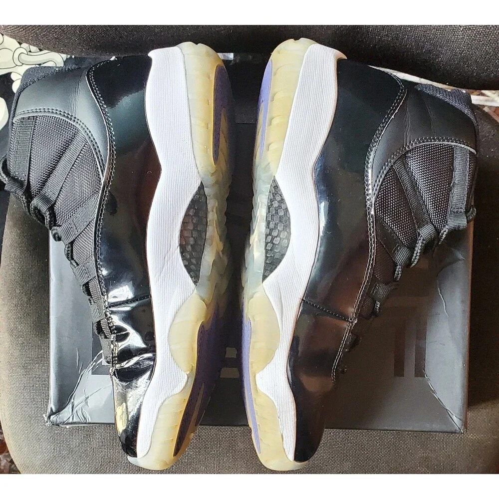 Air Jordan 11 Retro Space Jam. Size 10
